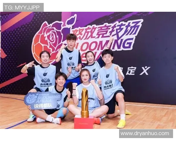 足球明星在幕后打牌的秘密生活与竞技场上的光辉对比 足球明星在幕后打牌的秘密生活与竞技场上的光辉对比